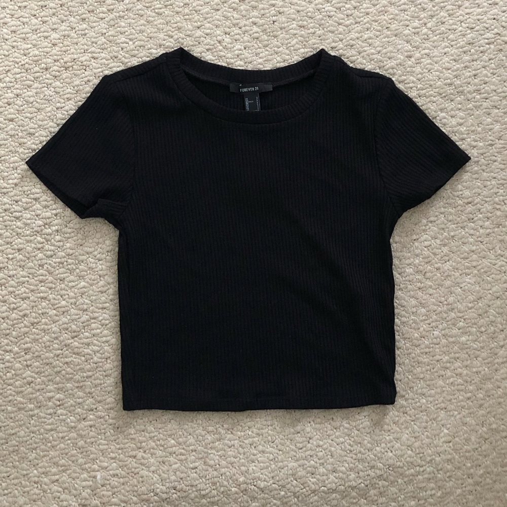 Black ribbed cropped tshirt